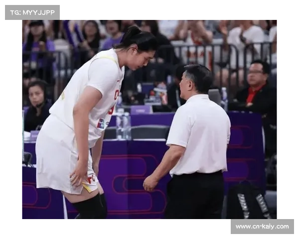 女篮长期集训引争议,联赛与国家队训练平衡问题受关注 女篮长期集训引争议,联赛与国家队训练平衡问题受关注